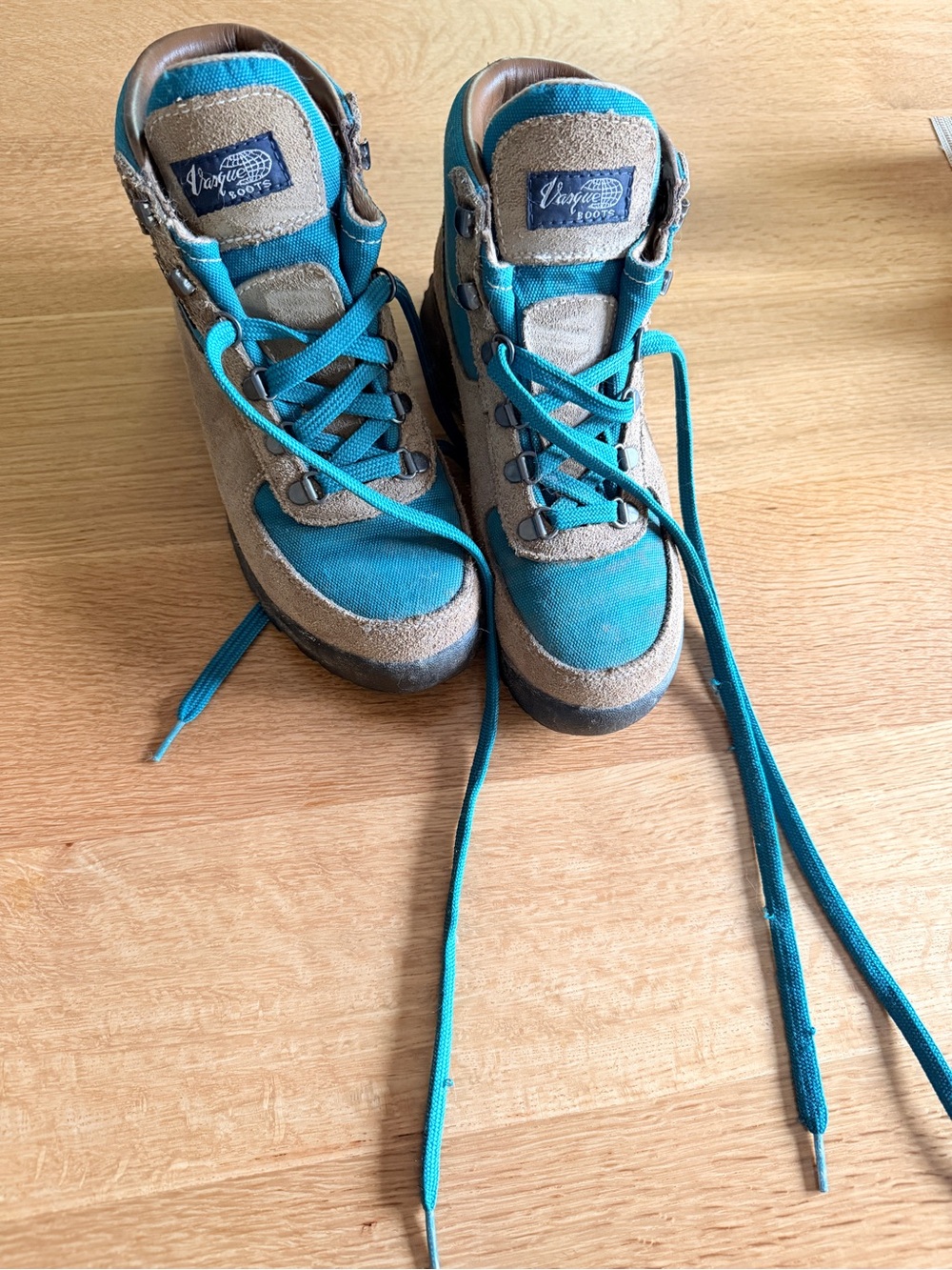 Vasque Women's Teal and Tan Retro Inspired Hiking Boots